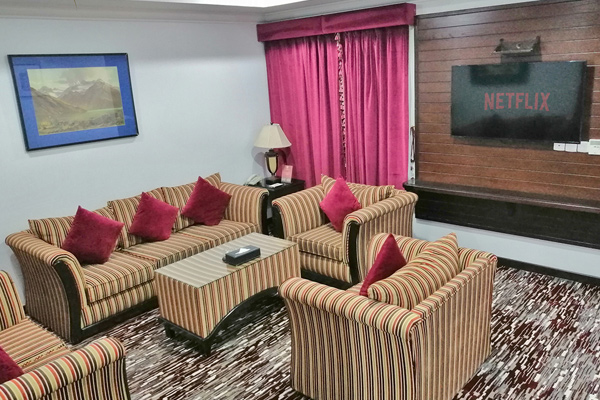 Room & Living Suite